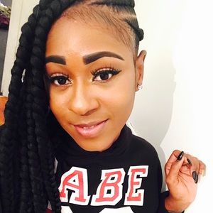 Meet your Posher, Syeeda